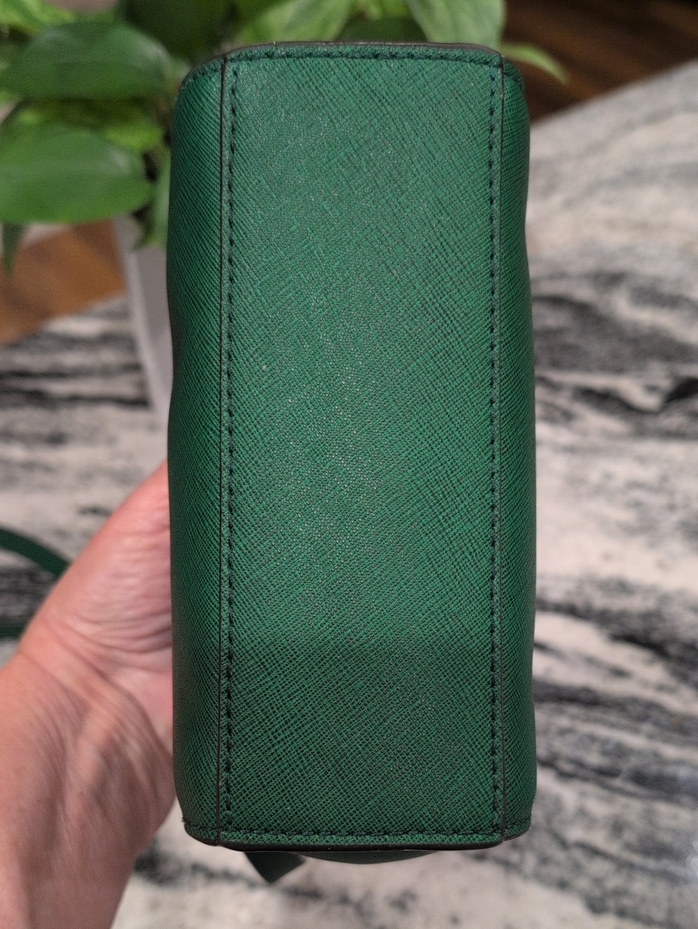 Michael Kors Green Crossbody Bag with Gold Hardware - Picture 3 of 9